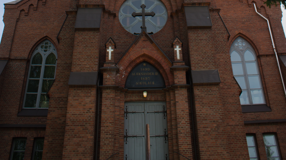 Nurmeksen ev. lut. kirkko on Suomen viidenneksi suurin kirkko.